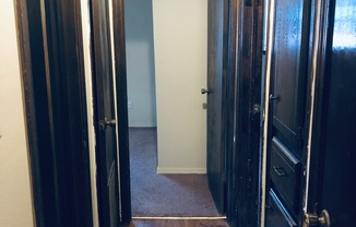 Adorable Duplex near Sky Ranch!