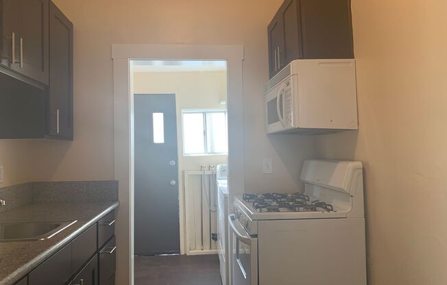 Old World Charm 2 bedroom / 1 bath
