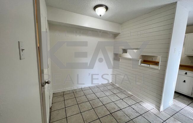 2 beds, 1.5 baths, 1,000 sqft, $850, Unit 3