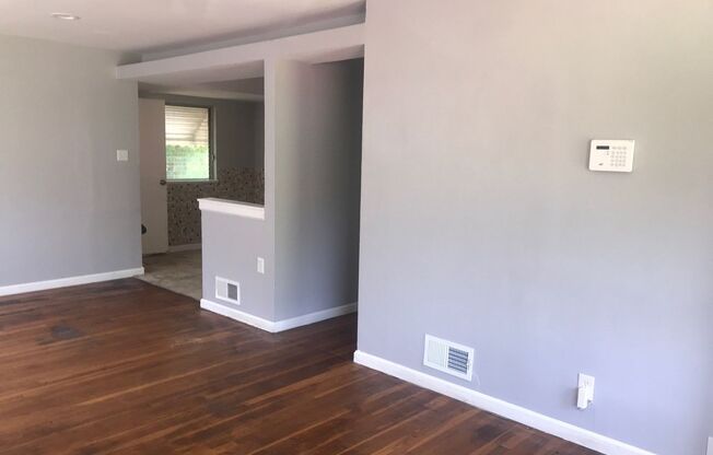 3 beds, 1 bath, $1,565