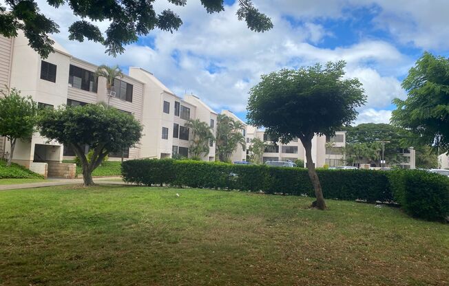 2 beds, 1 bath, $1,750, Unit # #J 305