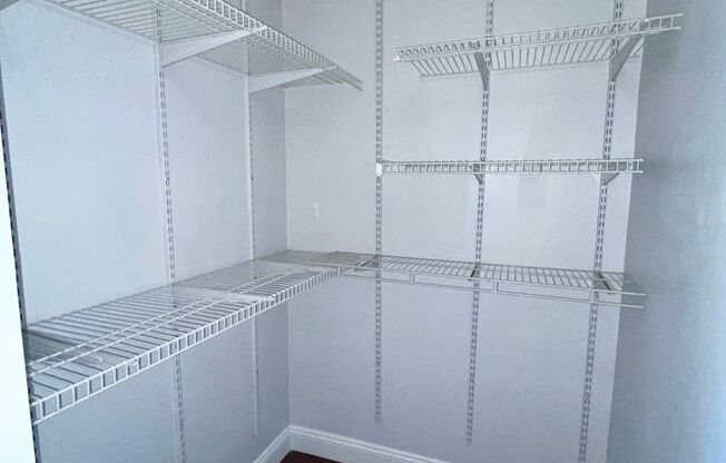 Dockside 2 bed/ 2 bath with Scenic Balcony
