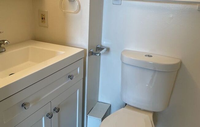 1 bed, 1 bath, 450 sqft, $1,250, Unit 404