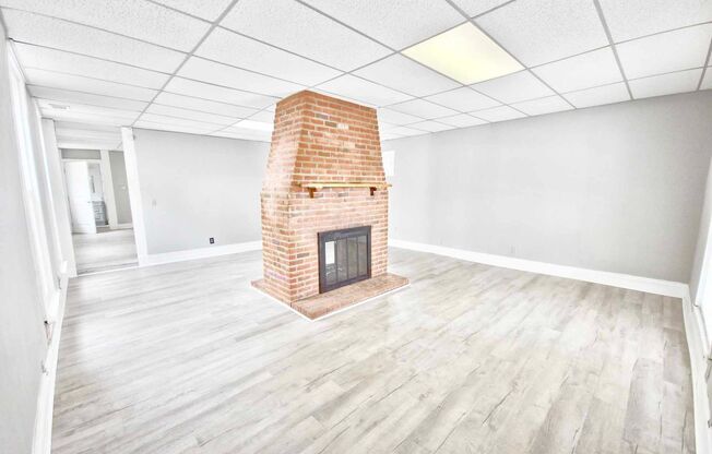 1051 Barret Ave
