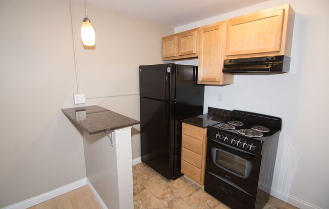 1 bed, 1 bath, $1,025, Unit Unit 17