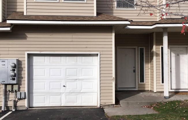 2002 SW Canyon Drive