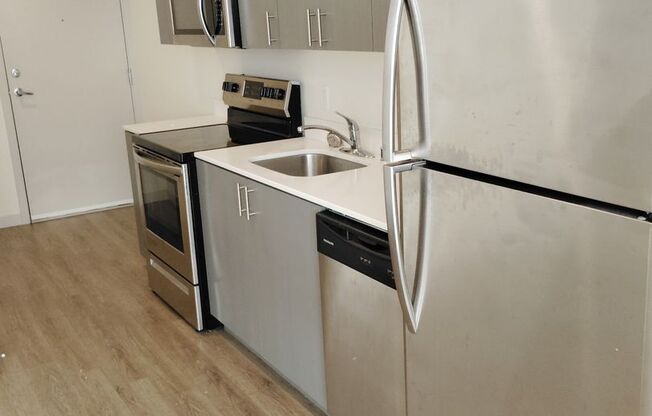 Studio, 1 bath, 263 sqft, $1,196, Unit 605