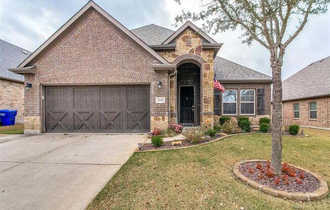 2520 SABINE CIR