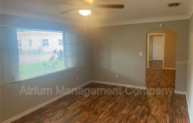 1564 TILLEY AVE