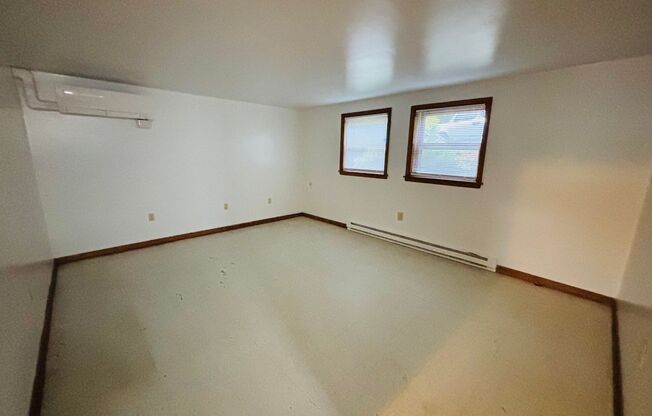 2 Bedroom, 1 Bath Apartments