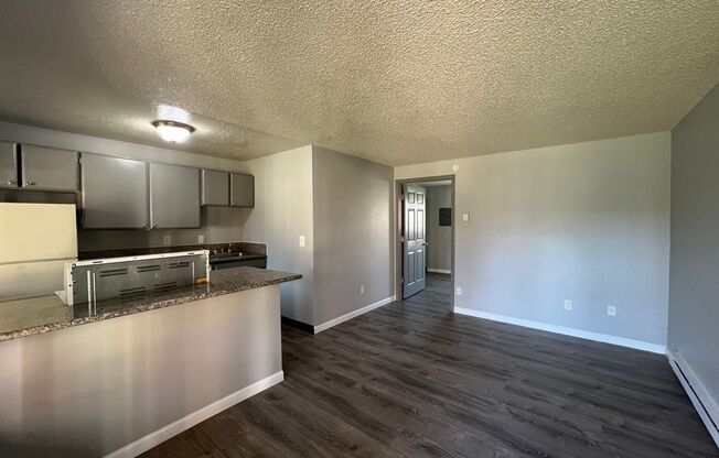 1 bed, 1 bath, 625 sqft, $1,100, Unit 23