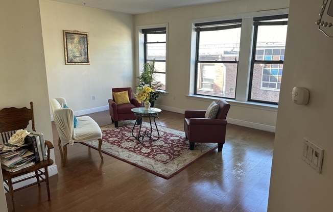 1 bed, 1 bath, 749 sqft, $1,700, Unit 101