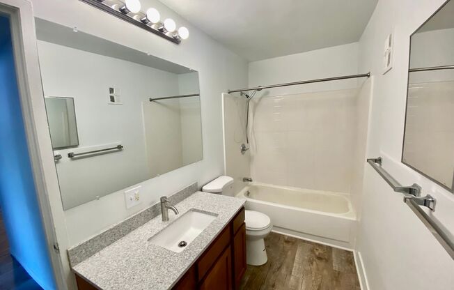 1 bed, 1 bath, 700 sqft, $1,095, Unit #106