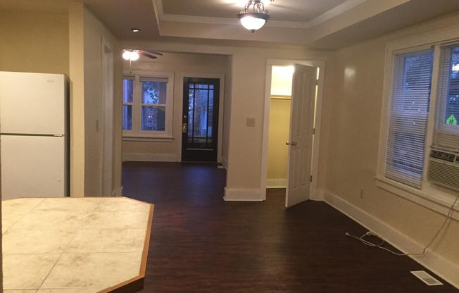 3 beds, 2 baths, $1,395, Unit Lower