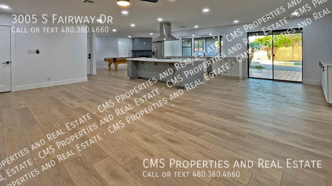 3005 S FAIRWAY DR
