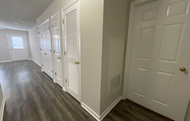 1 bed, 1 bath, 765 sqft, $1,125, Unit 2756-3