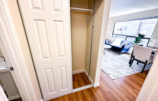 2 beds, 1 bath, 648 sqft, $2,195, Unit 205