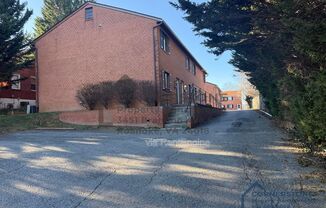 106 LEE AVE NE