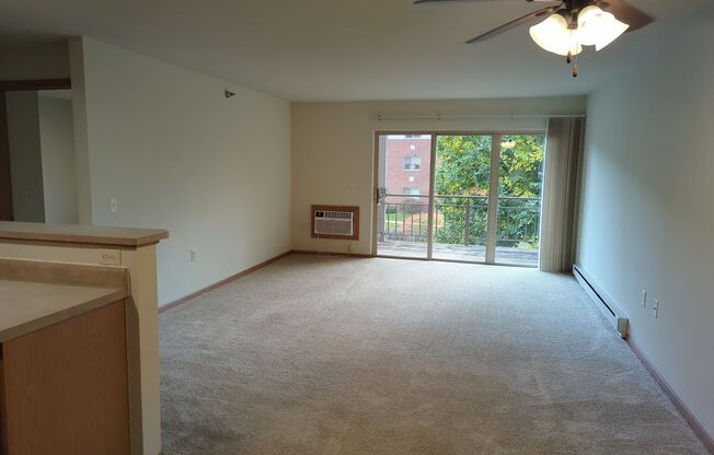1 bed, 1 bath, 756 sqft, $1,605, Unit 290-210