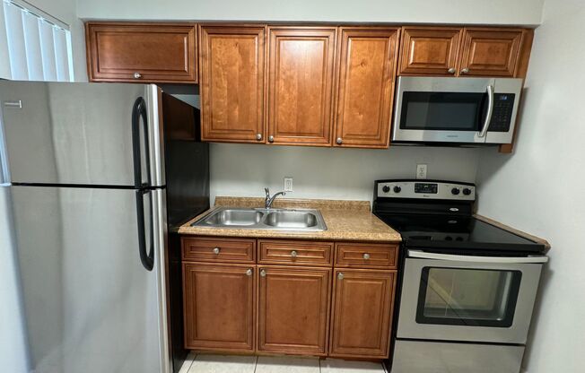 2 beds, 1 bath, 1,275 sqft, $2,600, Unit 1