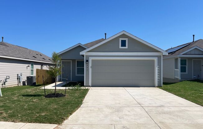 Spacious Single Story Home with Great Amenities in Mission Del Lago