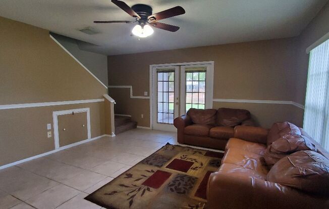Beautiful 2-Bedroom, 3-Bathroom Townhome in Brandon