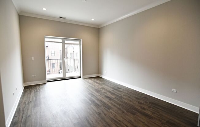 1 bed, 1 bath, 670 sqft, $2,750, Unit 927-206