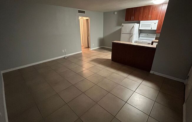 1 bed, 1 bath, 600 sqft, $1,595