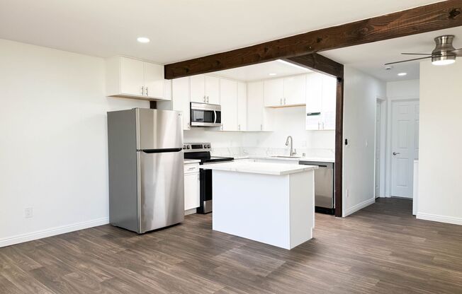 1 bed, 1 bath, 660 sqft, $2,300, Unit 116R