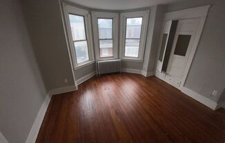 3 beds, 1 bath, $1,300