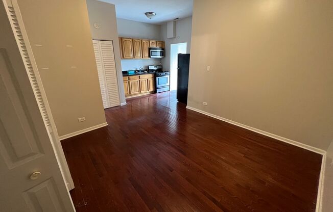 3039 N Lincoln