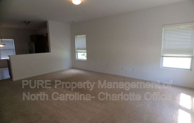 1404 HENRY DAVID CT