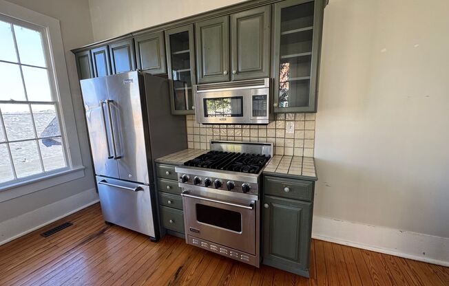 2 beds, 2 baths, $2,195