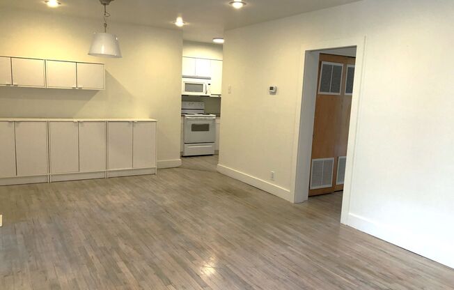 Beautiful 2 Bedroom Apartment with Office in Sugar House!