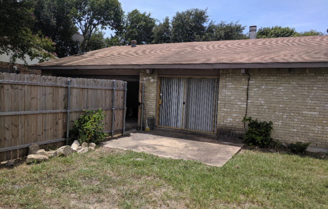 144 N CRESTWOOD BLVD