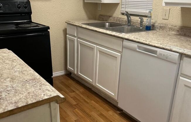 2 beds, 1 bath, 600 sqft, $750, Unit GA