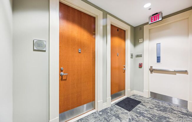 2 beds, 2 baths, $4,000, Unit # 1017