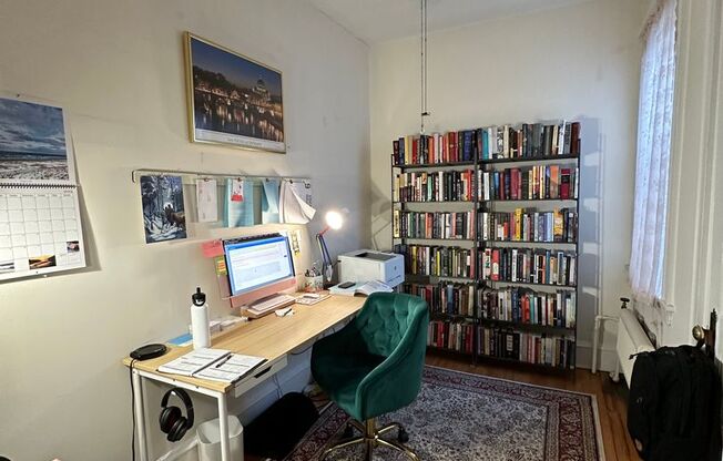 2 beds, 1 bath, 750 sqft, $3,000, Unit 63