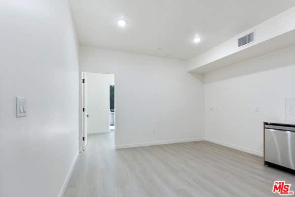 1124 S NORMANDIE AVE