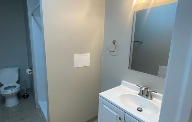2 beds, 1 bath, $1,350, Unit #302 (8)