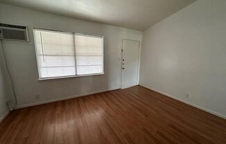 1023 LYNDON