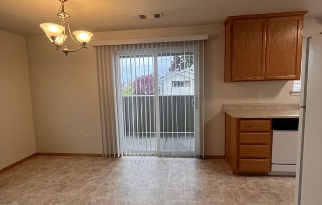 6309.3n - 2677 Paloma Ave. 1-4