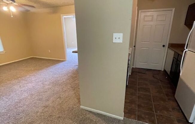 843hm
