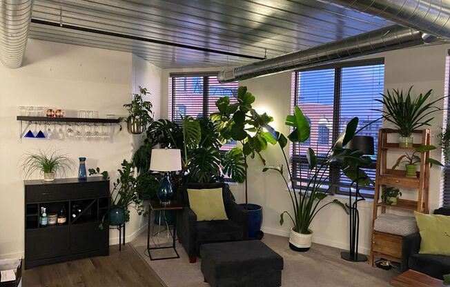 2 beds, 1 bath, 835 sqft, $2,295, Unit Unit 201