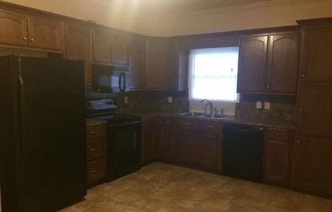 3 beds, 2 baths, $1,500