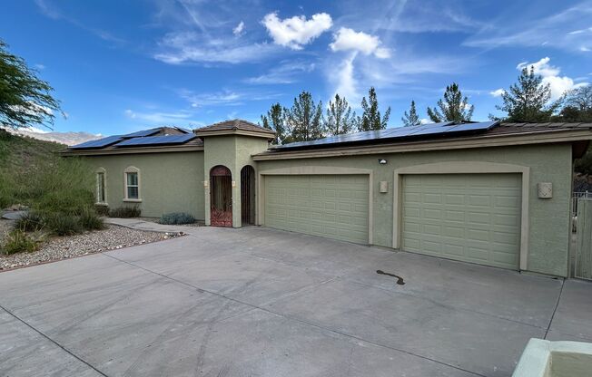 Black Canyon City Custom Home w/Pool & *NO* Carpet!