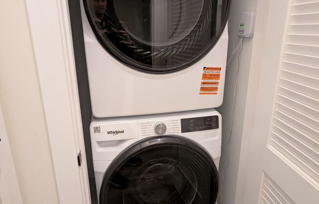 3 beds, 2 baths, 1,289 sqft, $4,199, Unit 205