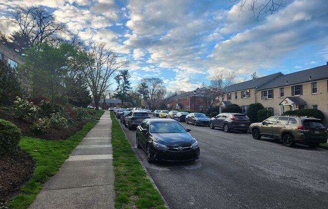 1 bed, 1 bath, 663 sqft, $2,050, Unit D-04