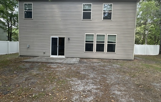 18 OLEANDER DR