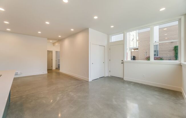 1414 20 AVE